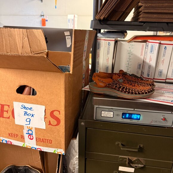 ✅Keen Uneek Sandals Men’s 9.5 Rust Bungie System Breathable Walking Water Shoes - Picture 12 of 12